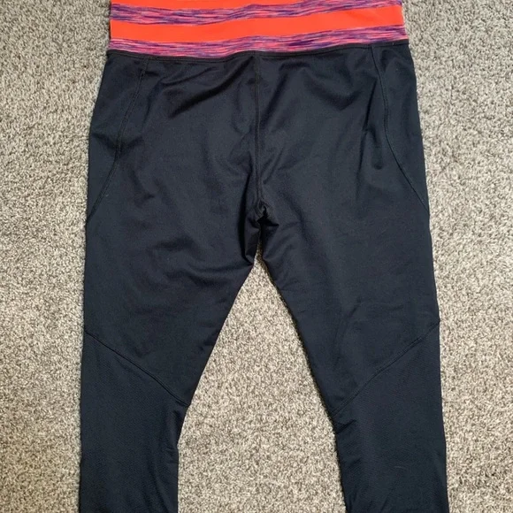 Lukka leggings (capri) - Picture 3 of 3